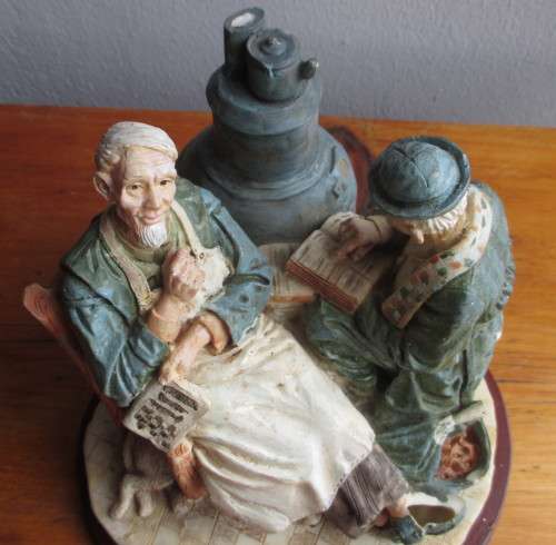 Nostalgic Moments Resin Figurene. Lovely detrail. 200mm x 200mm. Please note broken foot.