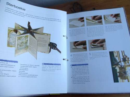 Die groot Boek van Fotoplakwerk and Kaartjiekins - Scrapbook - 150bl met patrone en foto illustrasie