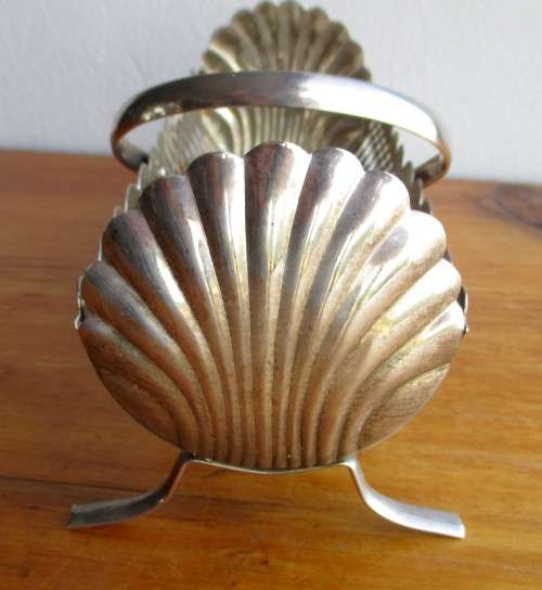 Vintage Silver Plated Cracker Basket / Cookie Tray. 21 cm long.