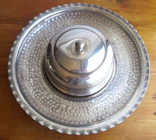 Vintage Large EPNS Cheese and Ctracker Dish, Lovely item. 27cm diameter.