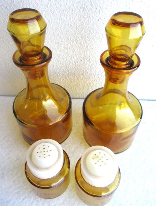 Set of 4 Vintage Amber Glass Cruet Set. No Chips, no cracks.