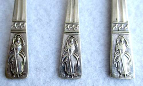 Vintage Child`s cutlery set. Little Bo Peep.  Marked EPNS. Please refer to photos for plate conditio