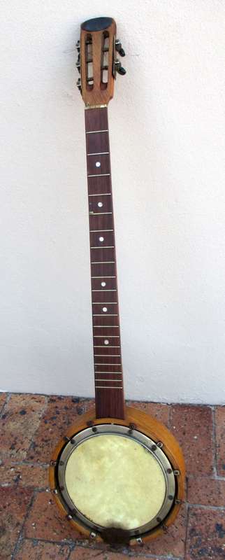 Vintage Cyclop 5 String Banjitar. RARE. No strings, need good clean and service. 90cm