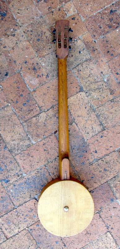Vintage Cyclop 5 String Banjitar. RARE. No strings, need good clean and service. 90cm
