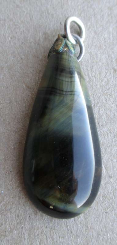 Vintage Semi Precious Stone Pendant.