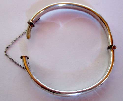 Antique Silver Baby Girl Bangle. Engraved/ 7.5 g 5cmx4.5cm