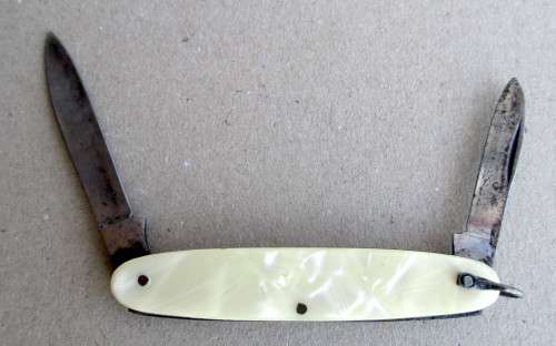 Vintage Mother of Pearl Pocket Knife Made In Italy 2 Function