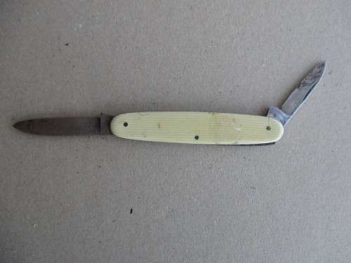 Vintage pocket knife as per phote