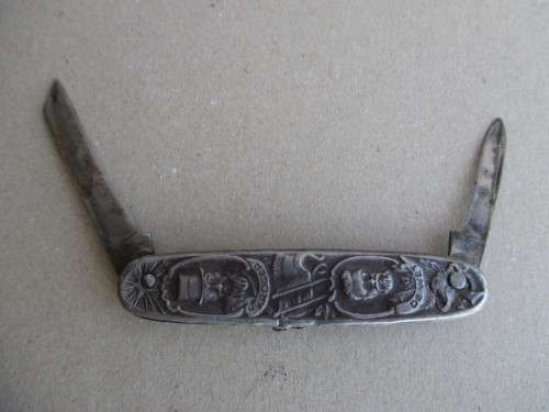 Commemorative Eendracht Maakt Macht - Paul Kruger and De Wet Pocket Knife. Corck Skrew missing