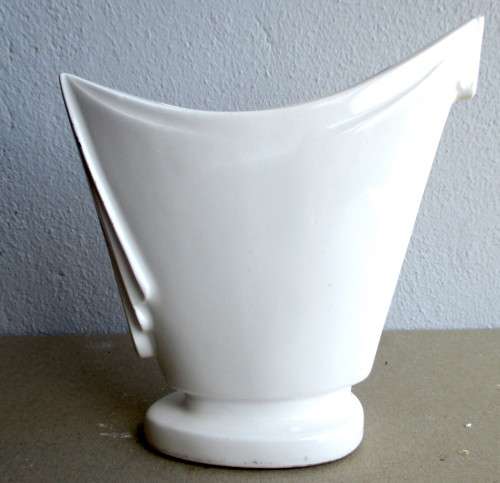 Interesting Vintage Porcelain Vase. Souvenir of South Africa. Hunter Theme. 15cm high.
