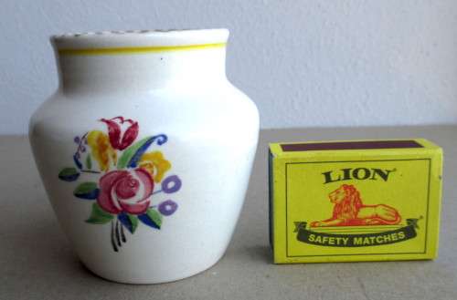 Poole Pottery 1940`s Floral Vase - Early Poole Pottery. 80mm high.