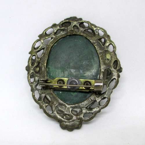 Large Vintage Malachite Brooch in Ornate Setting. 60mm.