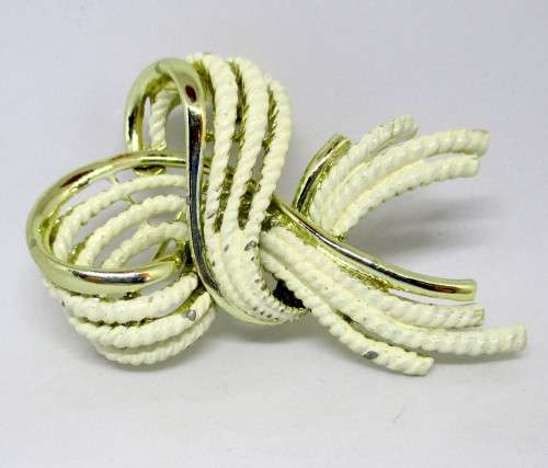 Elegant Large Vintage Enamel and Gold Color Ribbon Brooch. 68mm.