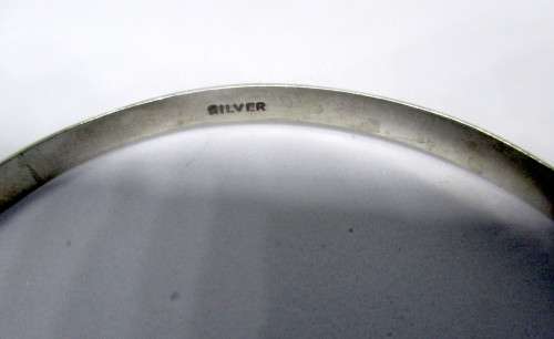 Sterling Silver D shape Bangle. 8.5g.