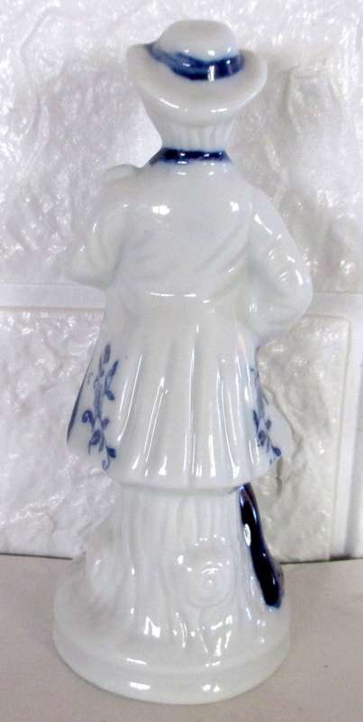 Vintage Blue & White Porcelain Victorian-style Figurines, Man. Made in Taiwan 145mm high.