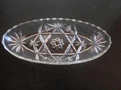 Vintage Cut Glass bon bon Dish. Spotless.  220mm x 110mm.