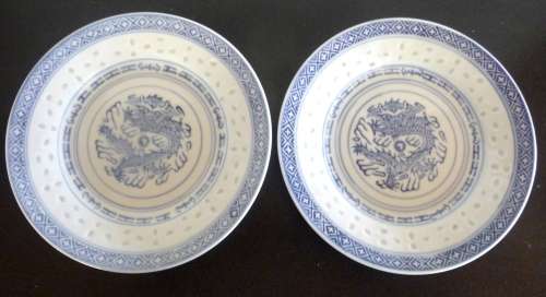 2x Chinese Imperial Dragon Rice Grain Pattern Plates Blue /White Wanyu Porcelain Rare Handpaint.15cm