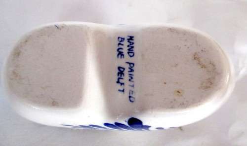 Vintage Hand painted Blue Delft clog Ashtray. 110mm