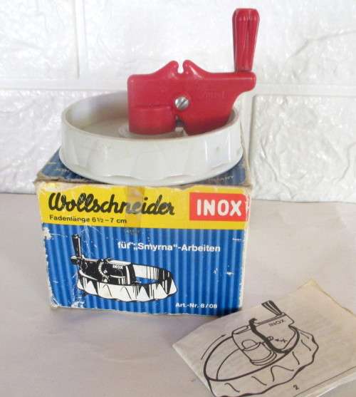 Vintage Wool-Cutter for Smyrna Work. Still in original box.