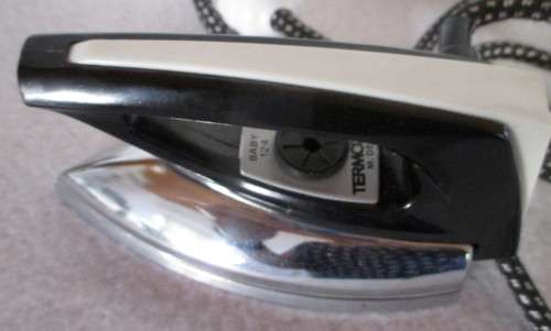 Vintage Italian Termozeta Slim Line Automatic Travel Iron 1960s 1970s