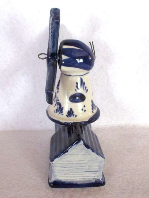Vintage Blue and White Porcelain Moving Windmill Ornament. 140mmx100mm.