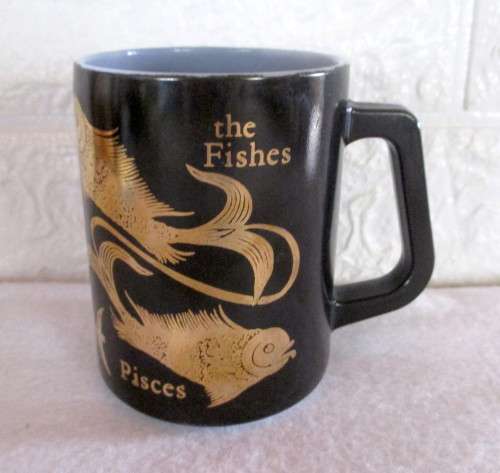 Vintage Pisces Zodiac Mug Black and Gold Federal Glass Horoscope Astrology.