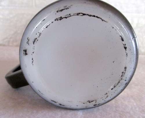 Vintage Pisces Zodiac Mug Black and Gold Federal Glass Horoscope Astrology.