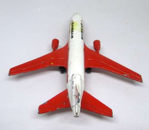 Matchbox SP 13 DC-10 SwissAir 1973. Made in England.