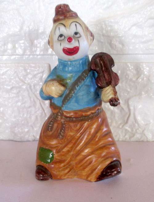 Vintage Unglazed Porcelain Violin playing Clown Figurine. 110mm high. Spotless.