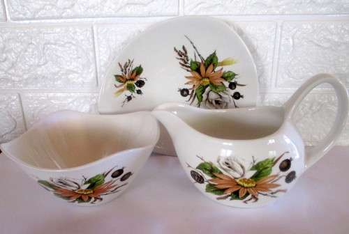 Vintage Midwinter Stylecraft Fashion shape jug, Plate and bowl.  Staffordshire England 1960`s.