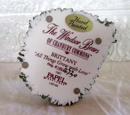Vintage Windsor Bears Figurine  Brittany `All things grow with Love.`1997 No 4730. Handpainted.