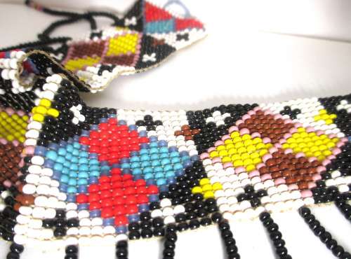 Vintage African Zulu beaded choker necklace. Vibrant colors. Choker 320mm.