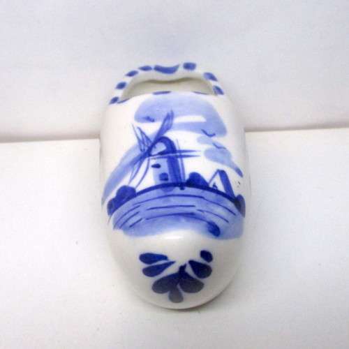 Vintage Delft Handpainted Holland Windmill Shoe Ash Tray. 110mm