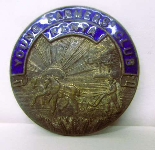 Vtg YOUNG FARMERS CLUB KENYA, Africa PINBACK - Blue Enamel - Bradford Works. RARE