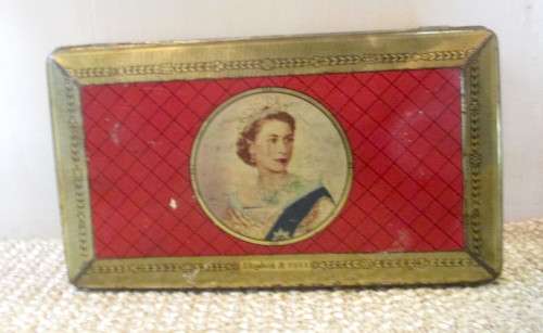 Vintage Lyon`s Tea Tin - 1953 Queen Elizabeth Souvenir of Coronation Tin - 20.5cm x 12cm x 7.5cm
