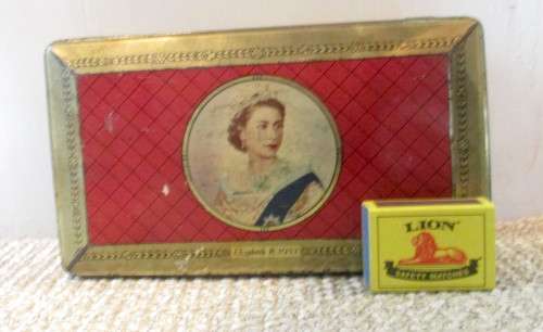 Vintage Lyon`s Tea Tin - 1953 Queen Elizabeth Souvenir of Coronation Tin - 20.5cm x 12cm x 7.5cm