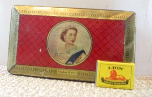 Vintage Lyon`s Tea Tin - 1953 Queen Elizabeth Souvenir of Coronation Tin - 20.5cm x 12cm x 7.5cm