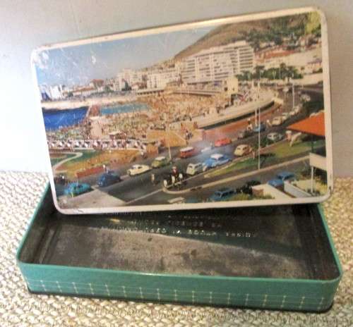 Vintage Cookie Tin depicting 1950`s Sea Point Cape Town. - 22.5cm x 14cm x 3,5cm