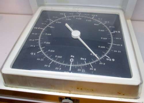 Vintage Retro Wall Mount Folding Kitchen Weigh Scale Prestige West Germany. as per photo.