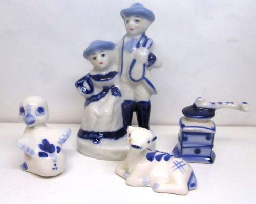 Lot of Four Miniature Ceramic Delft Style Printer`s Tray/Dollhouse figurenes. Spotless. As per photo
