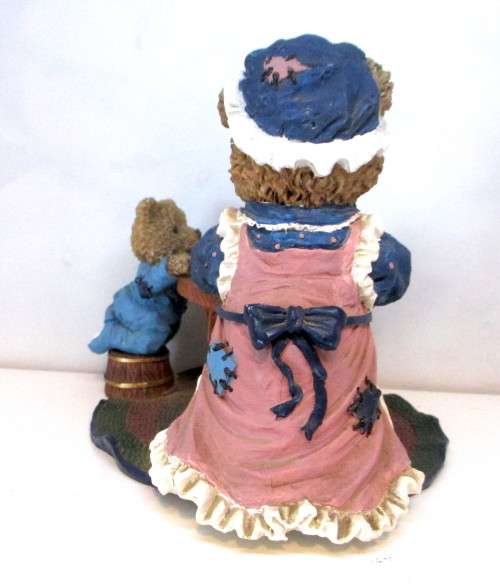Vintage Windsor Bears Figurine `Grandma And Timothy` ` Can I Lick The Spoon?` 1998. No 0964