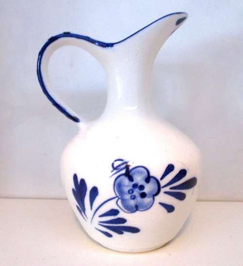 Vintage Delft HOLLAND Handwerk Blue Ceramic Pitcher. 140mm high. Spotless.