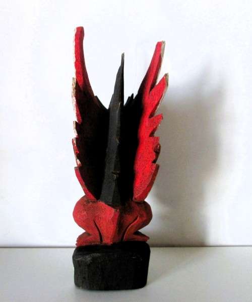 vINTAGE Hand Carved and painted Wooden Gargoyle / Griffin / Dragon. 150mm high. Tip of wing off.