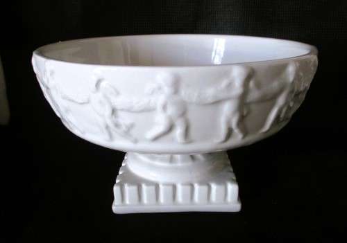 Vintage White Ceramic Dancing Cherubs Display Vase by Mario R. Eredi - Dal Pra. Italy. 110mm high.