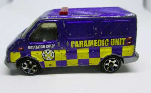 Mattel 1995 Ford Transit Van Paramedic Unit Purple/Yellow 1:63 Scale