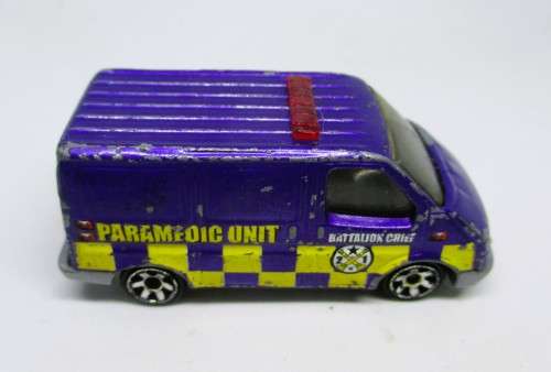 Mattel 1995 Ford Transit Van Paramedic Unit Purple/Yellow 1:63 Scale
