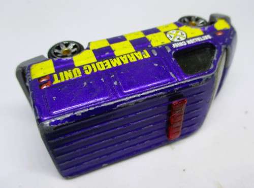 Mattel 1995 Ford Transit Van Paramedic Unit Purple/Yellow 1:63 Scale