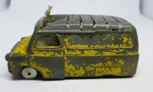 1963 CORGI Great Britain `AA` ROAD SERVICE VAN BEDFORD, ridged black roof. Please refer to photos.