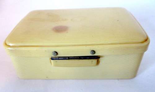 VINTAGE 1930`s Art Deco Bakelite Lady`s Manicure Set. Refer to photos for condition. 110 x75x35mm