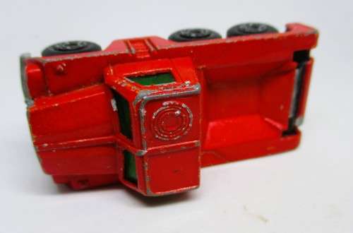 1976 Matchbox Lesney Superfast 19 Cement Truck Red 1:75 Scale Diecast. No Cement Drum.